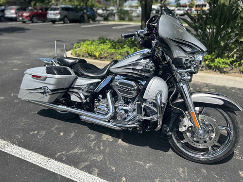 Poderosa Hd Cvo 1900 Cc Muchos Accesorios Extra