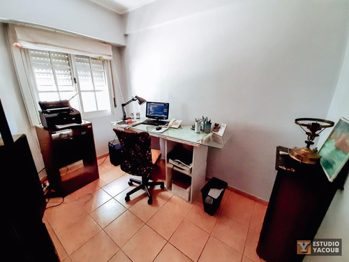 Casa 3 Dormitorios 3 Baños 2 Cocheras 1 Patio 196 Mts 2 Totales - Manuel B Gonnet