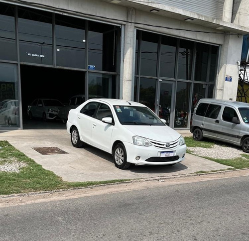 Toyota Etios 1.5 Sedan Xls