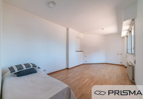 Exclusivo Departamento - 340 M2 - 6 Terrazas - Av. Hipólito Yrigoyen -