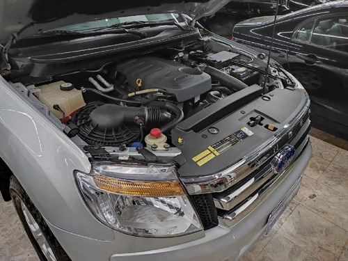Imagem 10 de 14 de Ford Ranger Xlt 4x4 Diesel Ano 2013