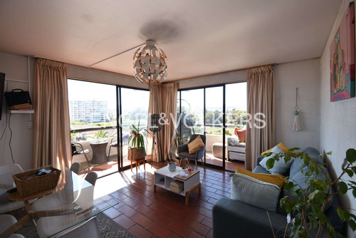 Venta De Departamento En La Avenida Del Mar