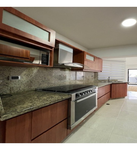 Apartamento En Alquiler Urbanizacion Trigaleña Alta Residencias Lugano Valencia. St