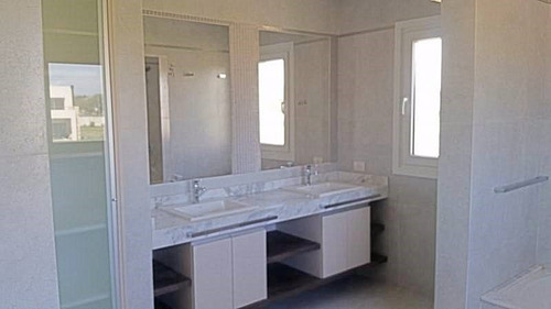 Imagen 11 de 14 de Venta Casa En Nordelta!! Excelente Calidad