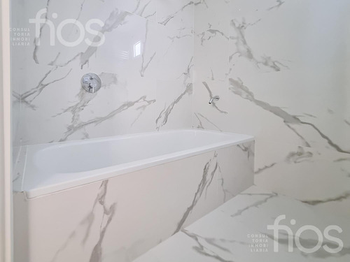 Venta Departamento Piso Exclusivo Tres Dormitorios Con Balcon Y Amenities En Zona Centro