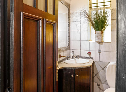 Imagen 6 de 19 de Muy Linda Casa Construida En 1940 Por Ramón Bello Y Alberto Reborati.
