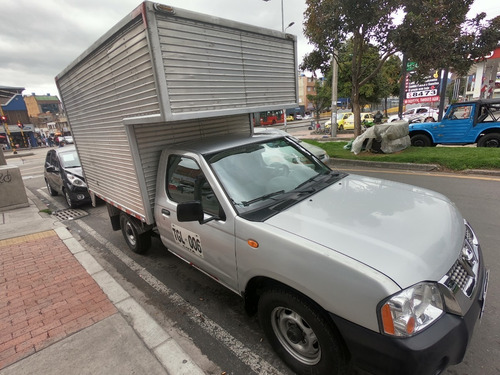 Nissan Frontier D22/np300 4x2 Furgón