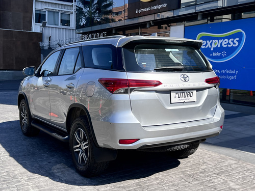 Toyota Fortuner Sr5 4x4 Mt Tdi 2,8l - 2020 | 69