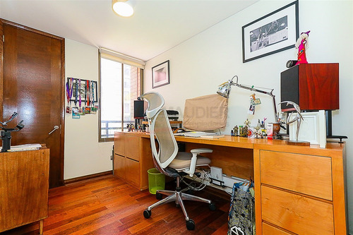 Departamento En Venta De 4 Dorm. En Las Condes