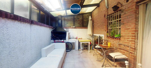 Venta De Casa Tipo Duplex 3 Amb + Play - Patio Y Cochera -