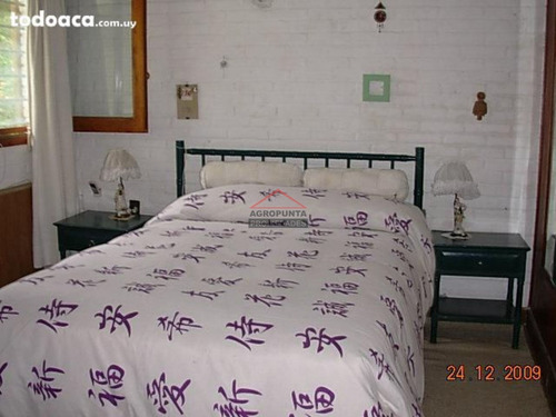 Casa En Pinares, 4 Dormitorios *- Ref: 3284