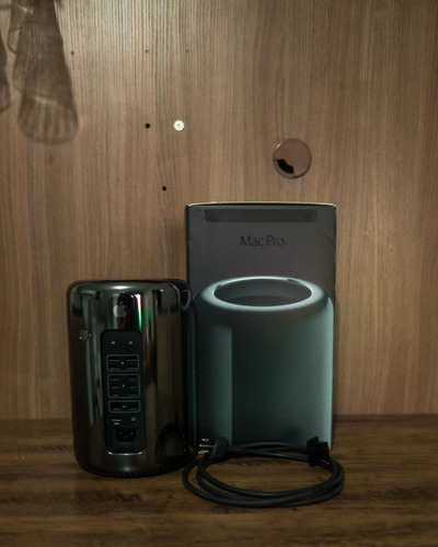 Imagem 2 de 8 de Apple Mac Pro Intel Xeon E5 3,7 Ghz 32 Gb 1866mhz Ddr3