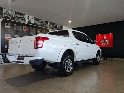 Imagem 15 de 15 de Mitsubishi L200 Triton Sport Hpe 2.4 Turbo Diesel Automatico