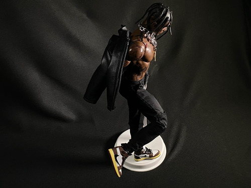 Travis Scott Figura De Accion ( Performance Edition) Deluxe