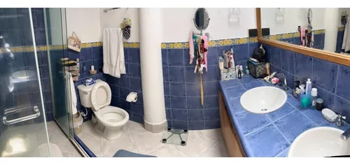 Rhbr-11857 Casa De 2 Niveles ( Poblado, Sector San Lucas)
