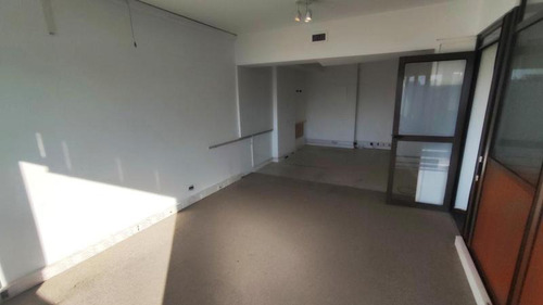 Imagen 13 de 14 de Venta / Alquiler De Oficina De 8 Ambientes En Calle Corrientes Al 1386
