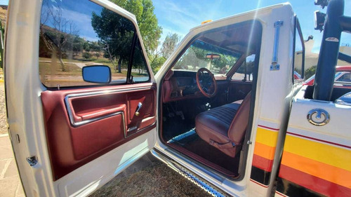 Ford F-150 Explorer V8 302