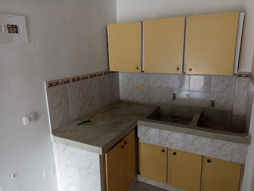 Imagen 2 de 4 de Apartaestudio En Arriendo La Palma 649-20899