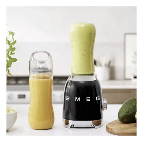 Smeg Licuadora Personal Retro Con 2 Botellas Negro