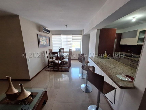 Marcos Gonzalez Vende Apartamento Semi Amoblado Zona Este Barquisimeto - Lara #25-7138