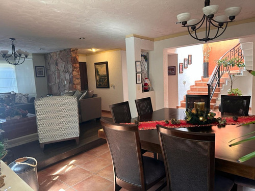 Casa En Venta En Metepec, Residencial Campo Viejo, 4 Recámaras, Terraza Y Jardín