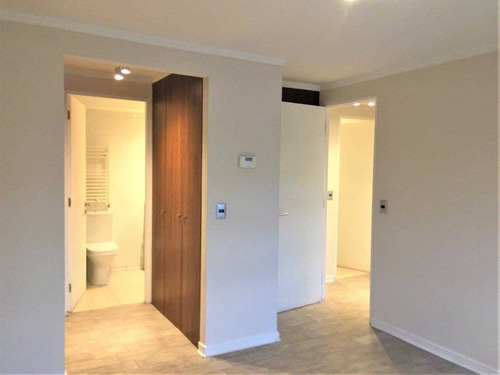Hermoso Y Seminuevo Con Cocina Cerrada.y Loggia