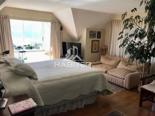 Imagen 19 de 30 de Casa Con Vista Lago Y Volcan En Venta De 5 Dorm. En Pucón