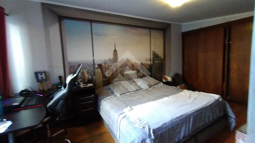 Casa En Venta De 4 Dorm. Manquehue Sur, Las Condes