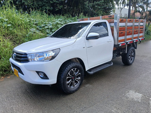Toyota Hilux 2.4 Diésel 4X4