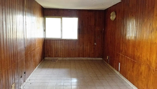 Av Albarellos 3100 8° 5amb 2bañ U$ 88.000