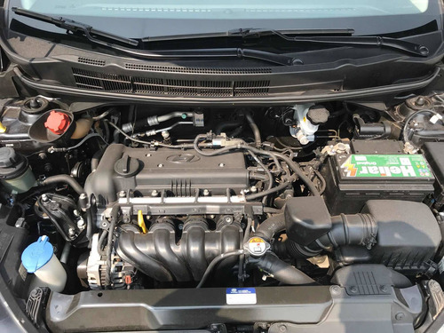 Imagem 5 de 8 de Hyundai Hb20x 2014 1.6 Style Flex 5p