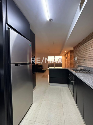 Venta De Apartamento Amoblado En Zona Norte En Maracaibo