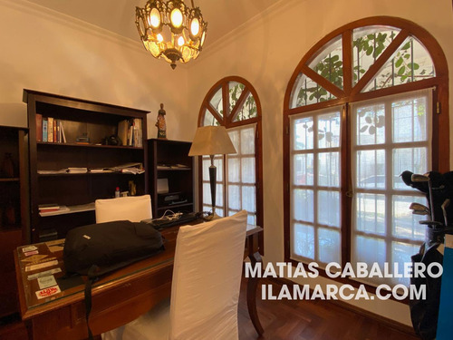Urca, El Mejor Estilo Colonial Con Pileta Y 4 Dormitorios