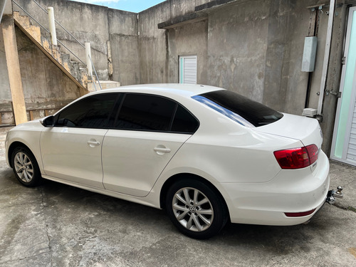 Volkswagen Jetta 2.0 Comfortline Flex 4p Automática