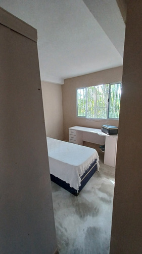 Chácara Locação Residencial 3 Dorm Pq Sinai Em Santana De Pa