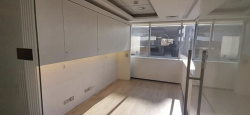 Excelente Oficina Ubicada En Providencia