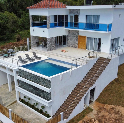 Villa En Venta En Rio San Juan A 3 Min De La Playa