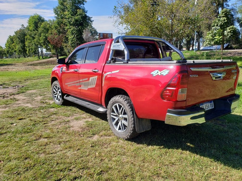 Toyota Hilux 2.8 Cd Srx 177cv 4x4 2017