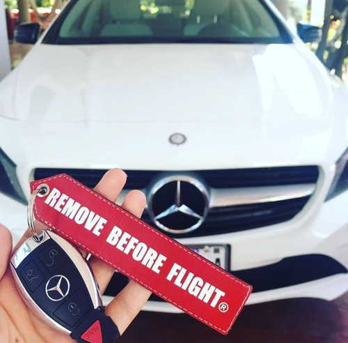 Llavero Vip Remove Before Flight Rojo De Piel - Doble Vista