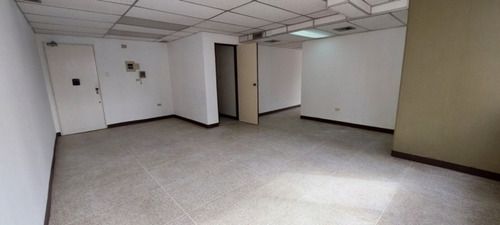 Imagen 6 de 13 de Oficina En Alquiler Urb. La Campiña C-19402