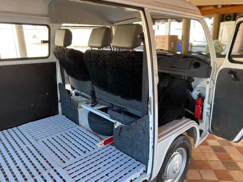 Volkswagen Kombi 2014 1.4 Standard Total Flex 3p