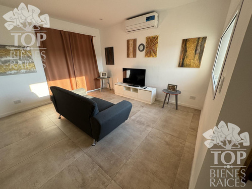 Casa En El Barrio Santa Lucia A Estrenar 4 Ambientes