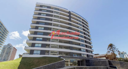 Apartamento En Venta En Torre Esmeralda De 3 Dormitorios , En Punta Del Este