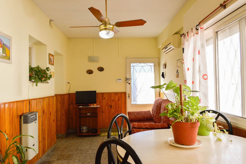 Vende Zona Ctro. Casa 3 Dorm. Apto Desarrollo