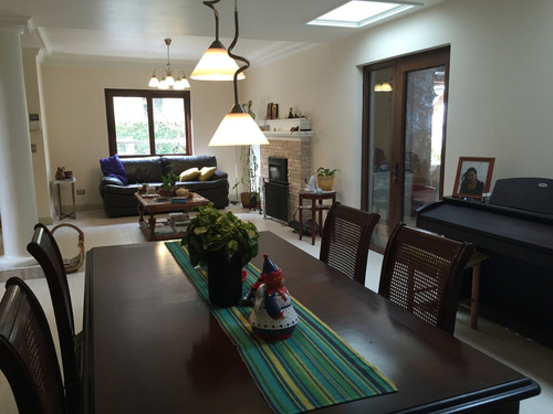 Casa Completamente Remodelada En Barrio Patrimonial
