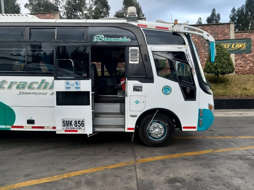 Bus Hino 2009