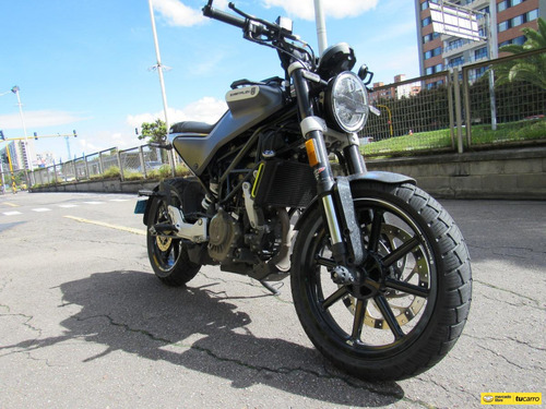 Imagen 14 de 25 de Husqvarna Svartpilen 200 Te