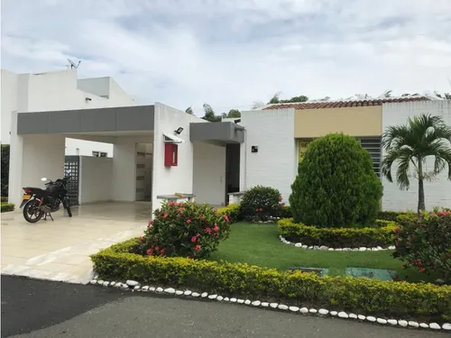 Venta De Casa De 200mts2 En Condominio El Castillo, Jamundí, 7382.