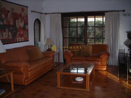 Encantadora Casa Sobre Francia A Metros Del Mar! Consulte- Ref: 2599