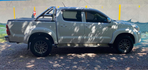 Toyota Hilux 3.0 Cd Srv Cuero 171cv 4x2 - E4 2014